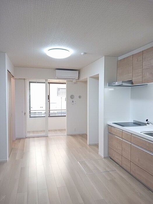 物件内観写真2　(居室)