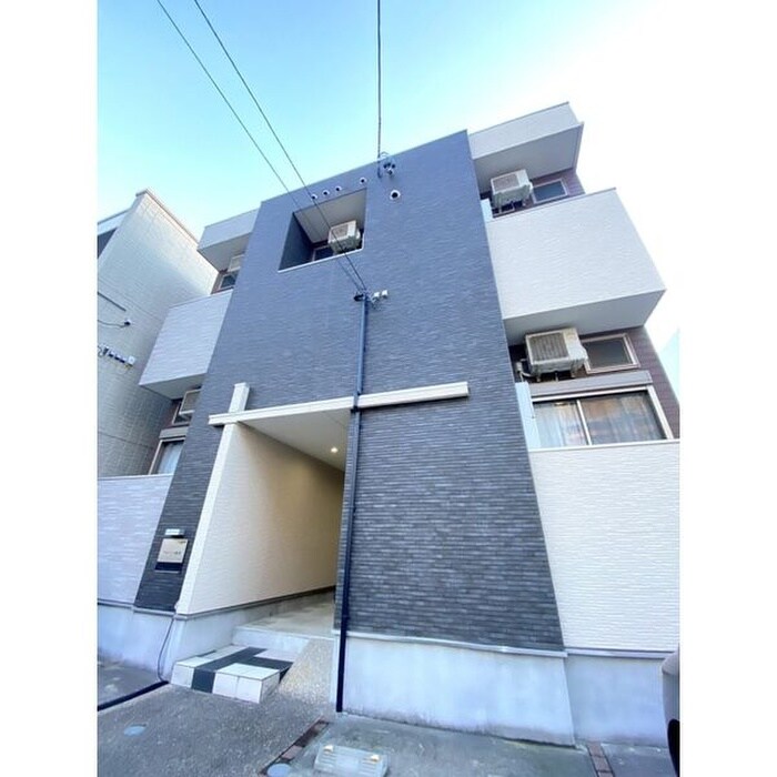 物件外観写真4　(駐車場)