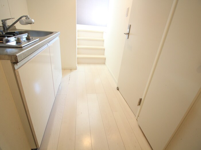 物件内観写真21　(廊下)