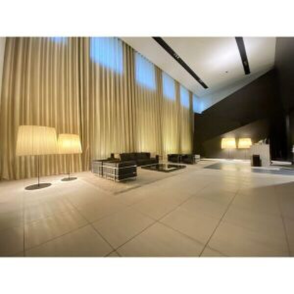 物件外観写真2　(同型モデル)