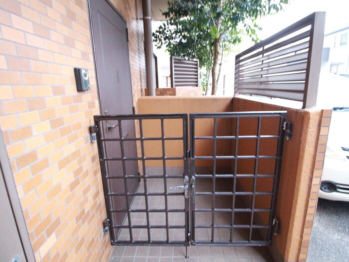 物件内観写真9　(玄関)