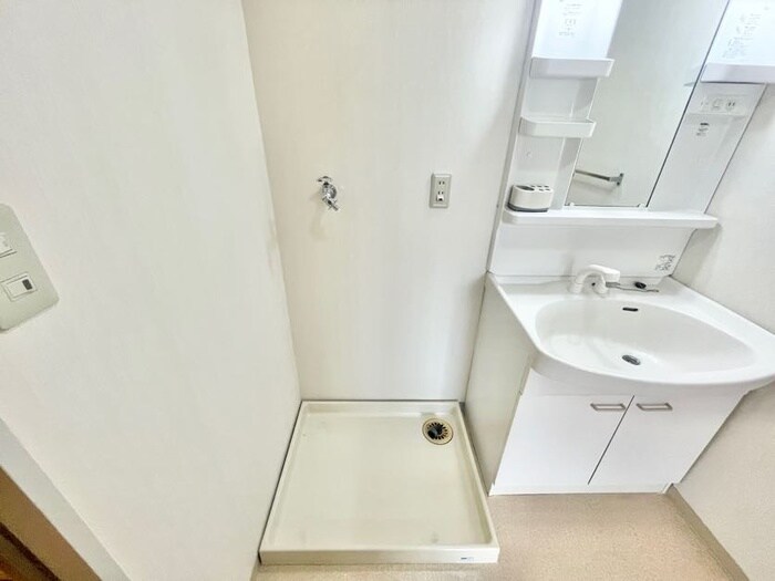 物件内観写真17　(洗濯機置場)