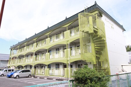 green palace OT外観写真