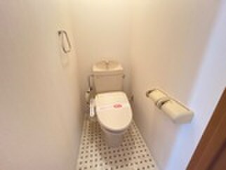 物件内観写真4　(トイレ)