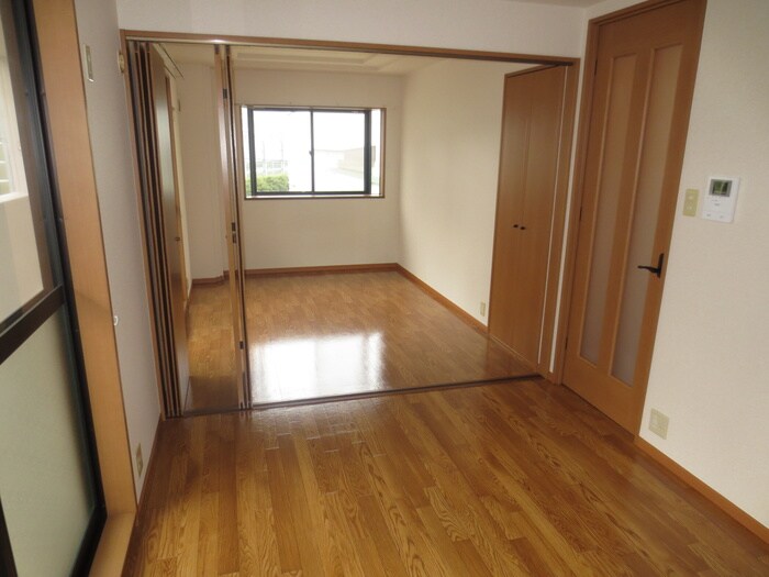 物件内観写真11　(居室)