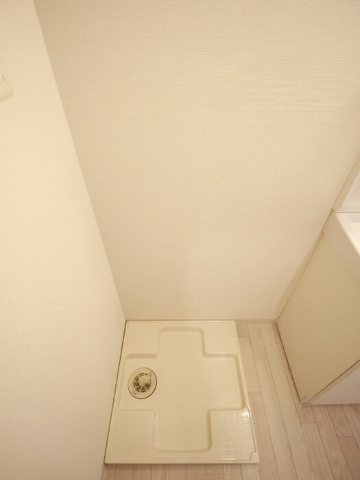 物件内観写真13　(洗濯機置場)