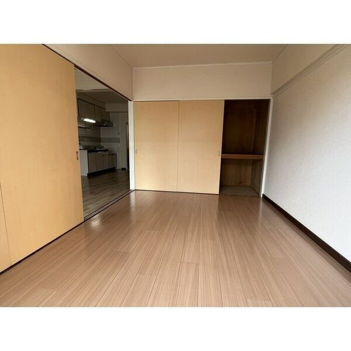 物件内観写真12　(居室)