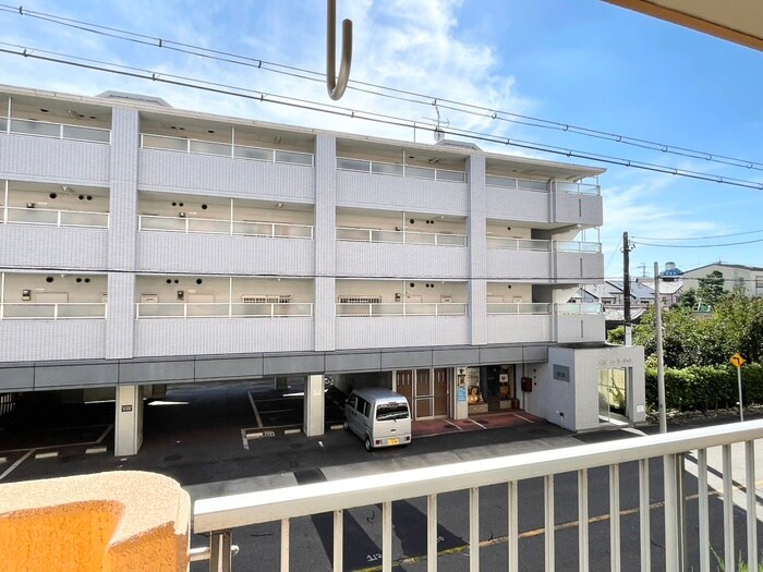 物件内観写真22　(室内からの展望)