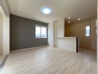 物件内観写真4　(居室)