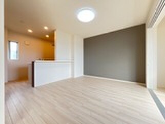 物件内観写真4　(居室)