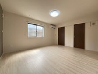 物件内観写真5　(居室)