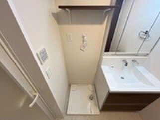 物件内観写真15　(洗濯機置場)