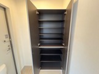 物件内観写真16　(靴箱)