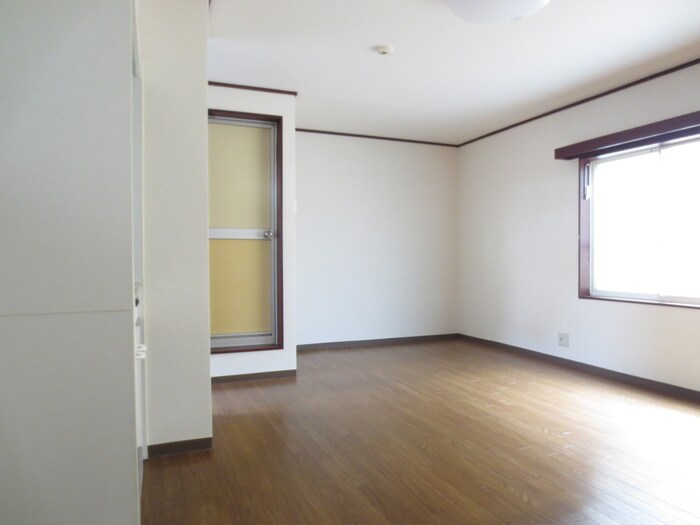 物件内観写真9　(居室)
