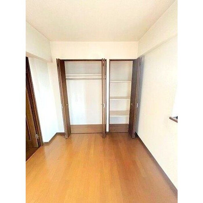 物件内観写真12　(収納)