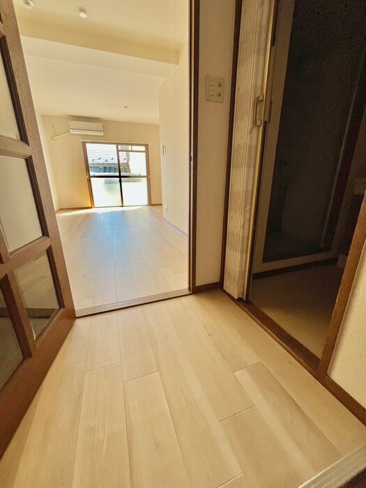 物件内観写真18　(廊下)