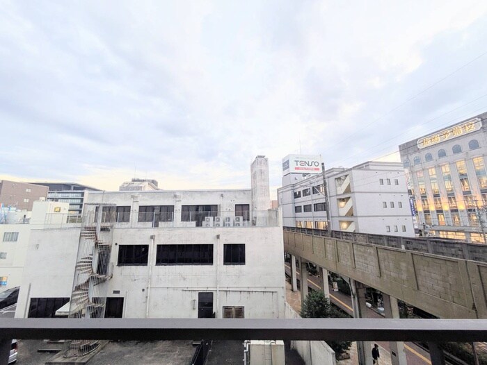 物件内観写真22　(室内からの展望)