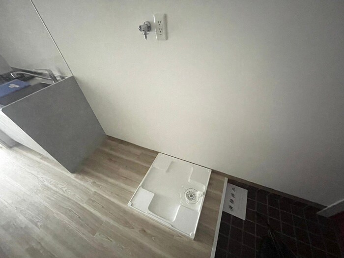 物件内観写真16　(洗濯機置場)