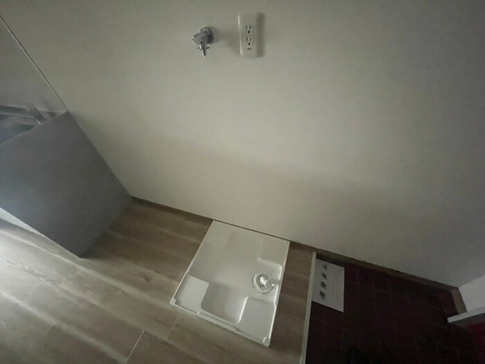 物件内観写真16　(洗濯機置場)