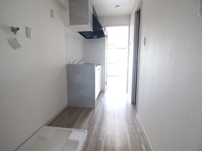 物件内観写真17　(廊下)