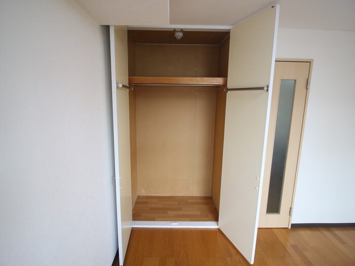 物件内観写真12　(収納)