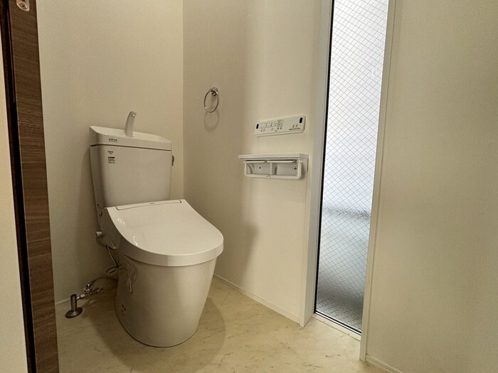 物件内観写真12　(トイレ)