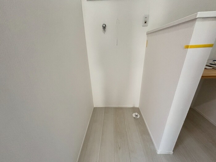 物件内観写真13　(洗濯機置場)