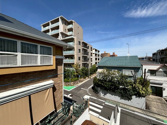 物件内観写真20　(室内からの展望)