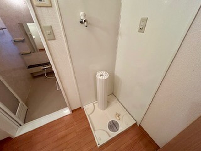 物件内観写真17　(洗濯機置場)