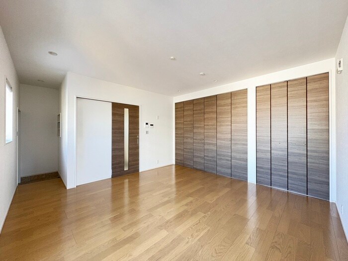 物件内観写真8　(居室)