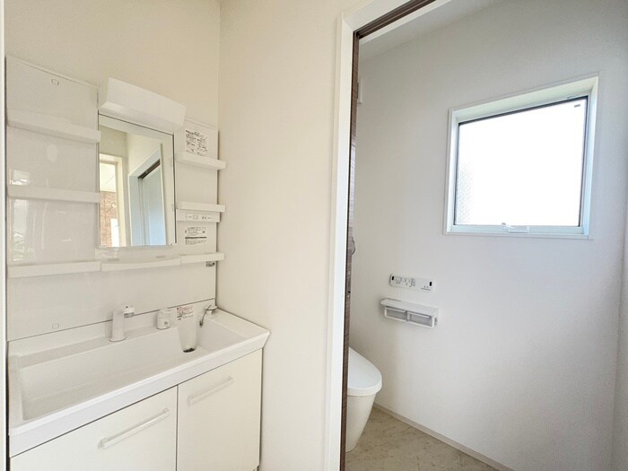 物件内観写真13　(洗面)