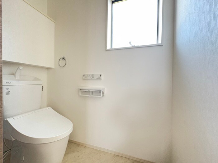 物件内観写真14　(トイレ)