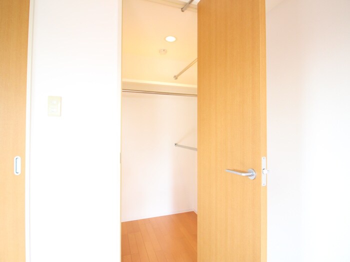 物件内観写真9　(収納)