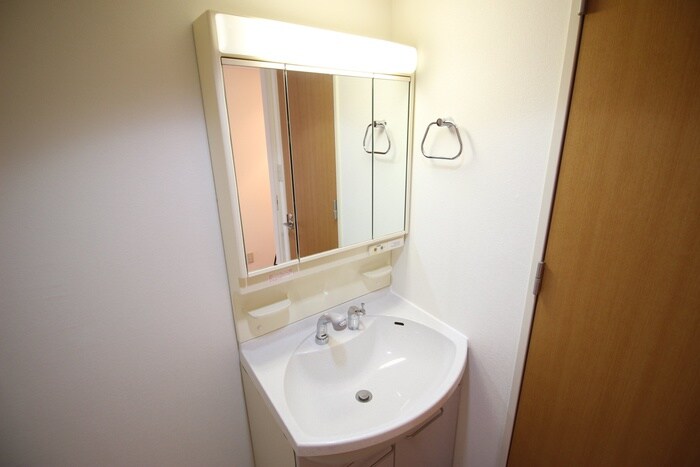 物件内観写真15　(洗面)
