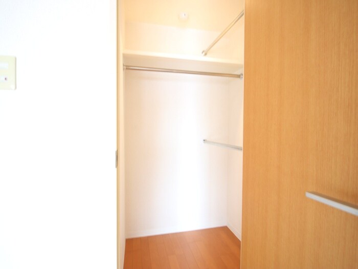 物件内観写真16　(収納)