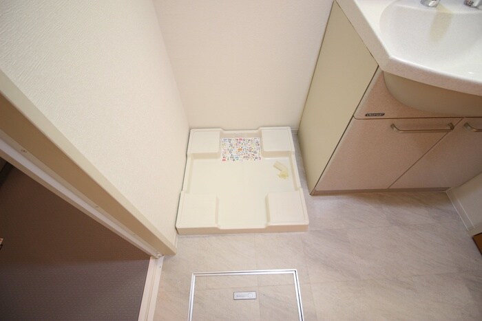 物件内観写真17　(洗濯機置場)