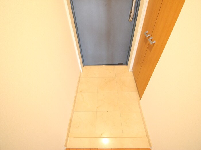 物件内観写真19　(玄関)