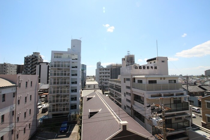 物件内観写真22　(室内からの展望)