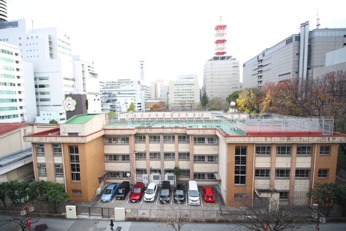 物件内観写真16　(室内からの展望)