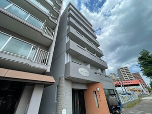 アズロワイヤル芳野外観写真