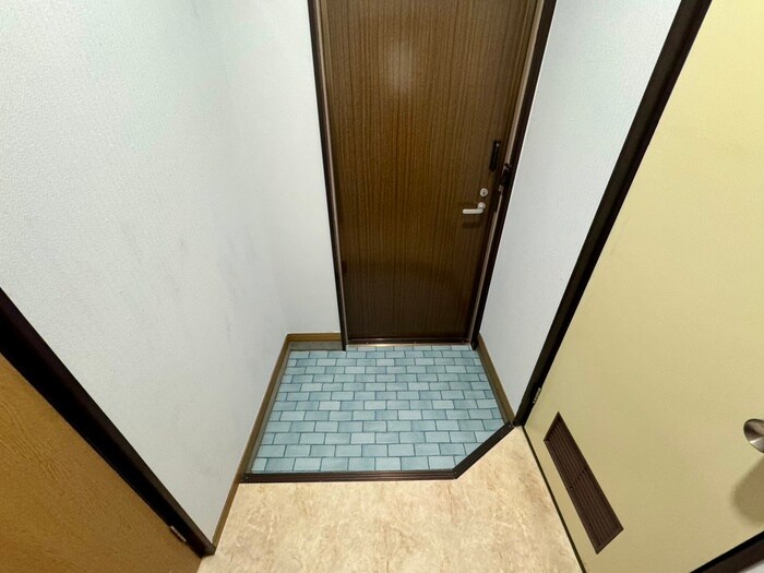 物件内観写真15　(玄関)