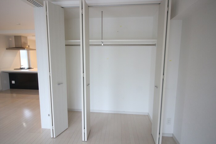 物件内観写真13　(収納)