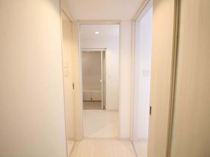 物件内観写真16　(廊下)