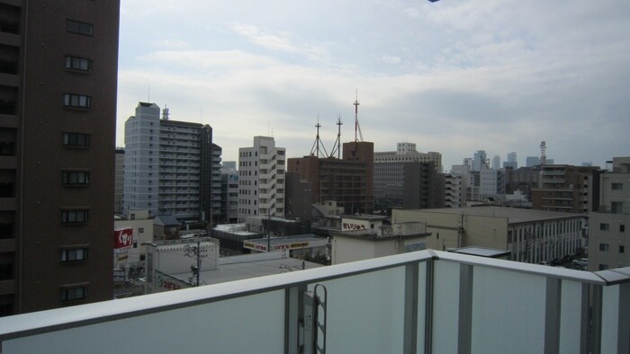 物件内観写真20　(室内からの展望)