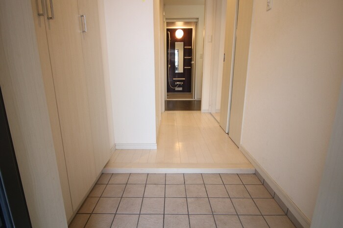 物件内観写真22　(玄関)
