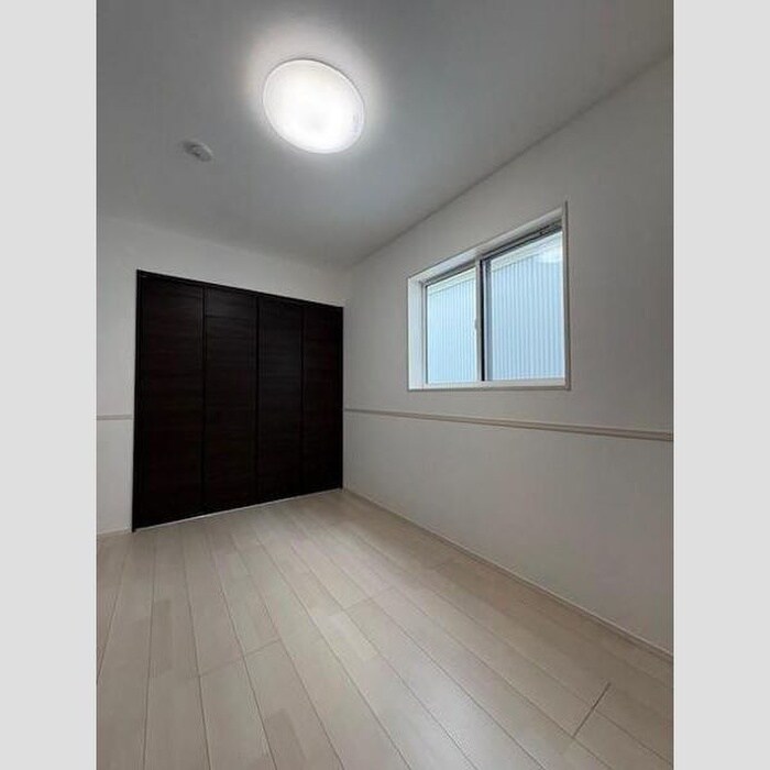 物件内観写真8　(居室)