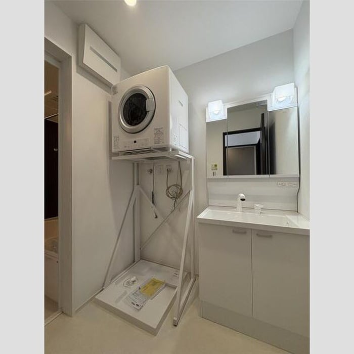 物件内観写真11　(洗濯機置場)