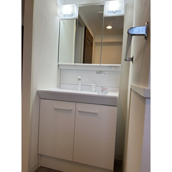 物件内観写真10　(洗面)