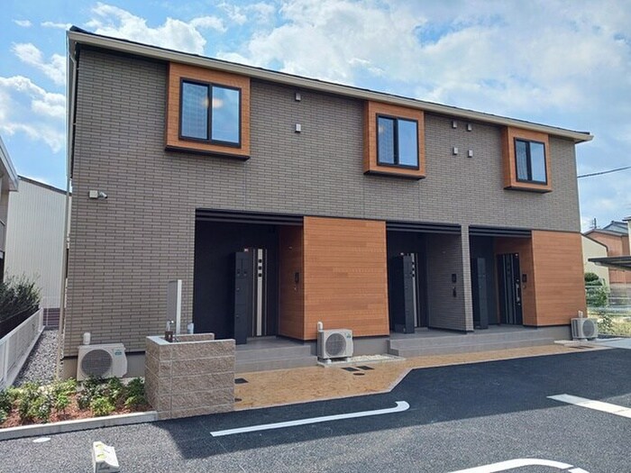 物件外観写真1　(外観写真)