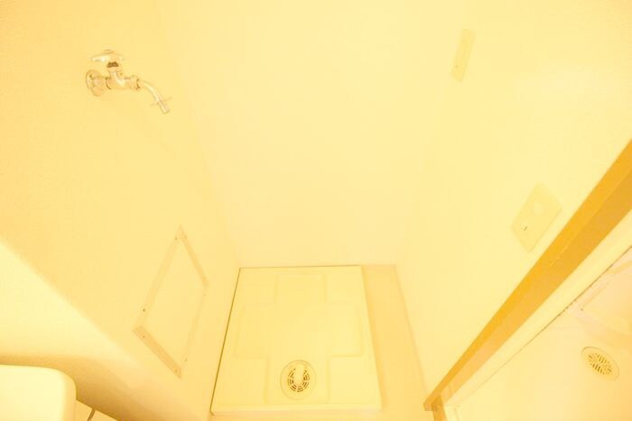 物件内観写真12　(洗濯機置場)